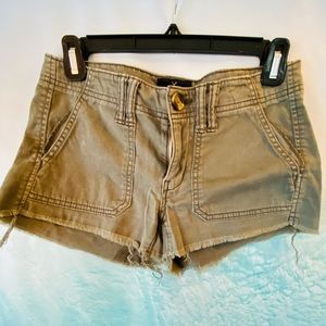 AMERICAN EAGLE Green Shorts